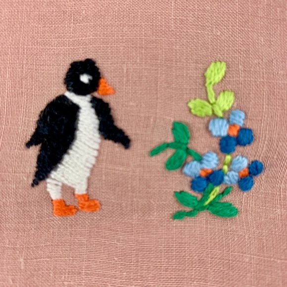 1960s Hand Embroidered Penguin Linen Guest Hand Towels, S/3 - Picture 2 of 6